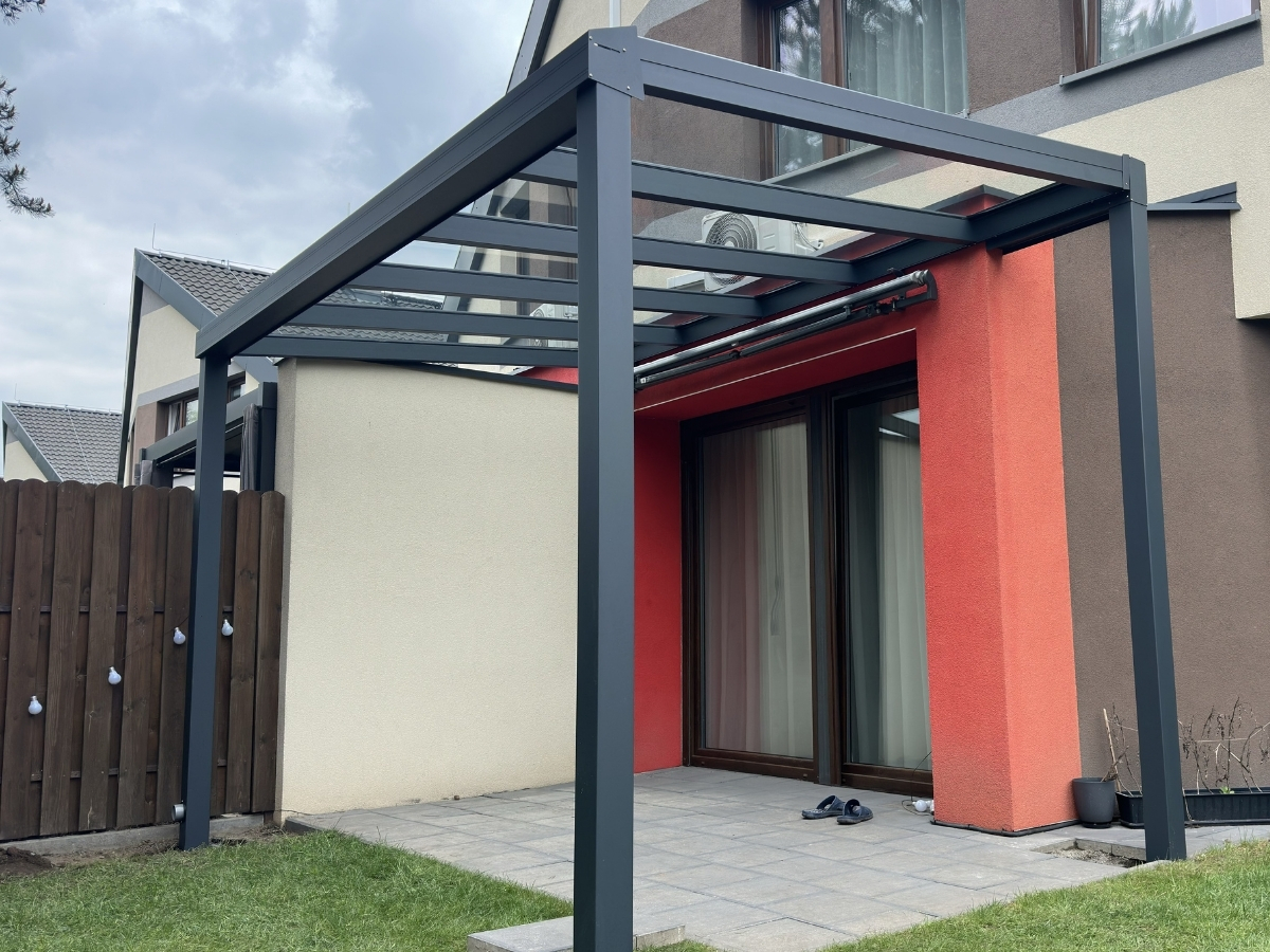 Terrassenüberdachung aus Aluminium in Essen mit Polycarbonat oder VSG-Sicherheitsglas
