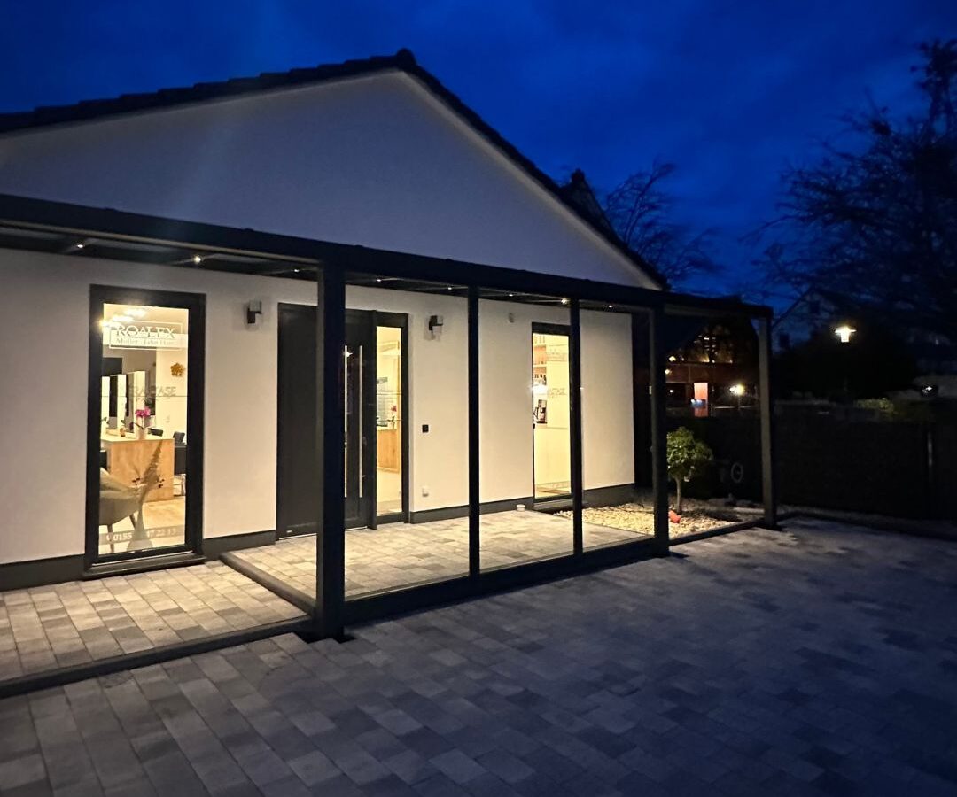 terrassenueberdachungen-freiburg-glas-led Terrassenüberdachungen Freiburg mit milchigem Glasdach und LED-Punktbeleuchtung